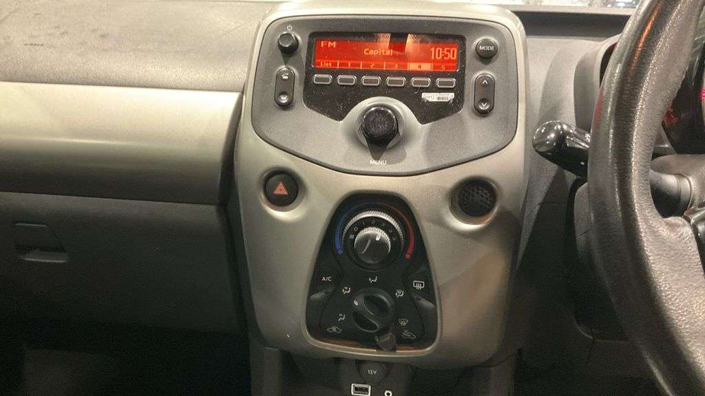 2016 TOYOTA AYGO 2016 TOYOTA AYGO