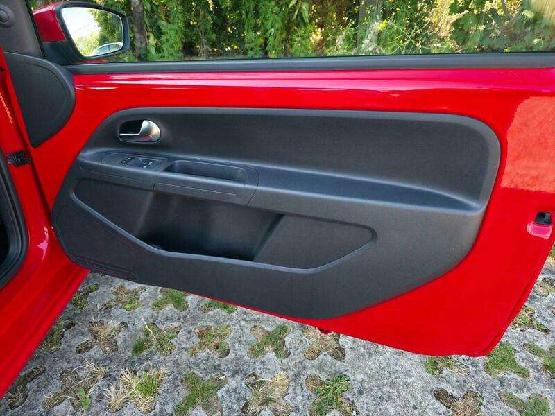 2015 VOLKSWAGEN UP 2015 VOLKSWAGEN UP