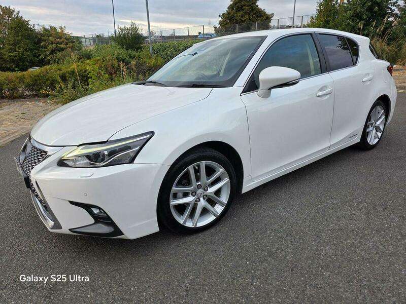 A 2018 LEXUS CT 1.8 200h Premier E-CVT Euro 6 (s/s) 5dr A 2018 LEXUS CT 1.8 200h Premier E-CVT Euro 6 (s/s) 5dr