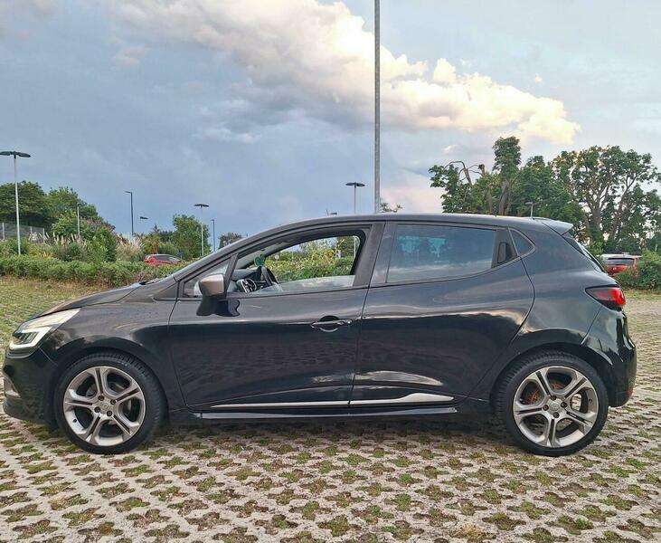 2019 RENAULT CLIO 2019 RENAULT CLIO