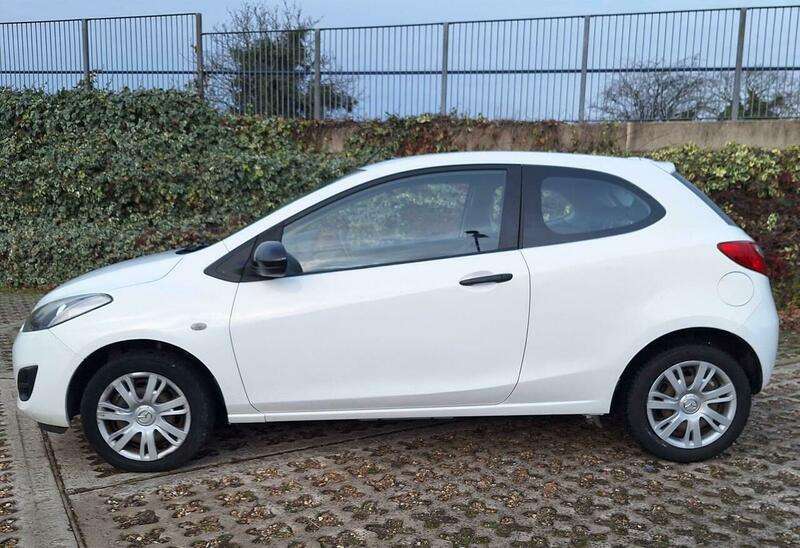 2013 MAZDA MAZDA2 2013 MAZDA MAZDA2