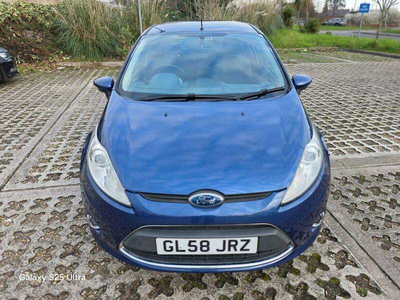 A 2009 FORD FIESTA 1.4 Zetec 5dr A 2009 FORD FIESTA 1.4 Zetec 5dr