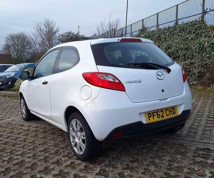 2013 MAZDA MAZDA2 2013 MAZDA MAZDA2