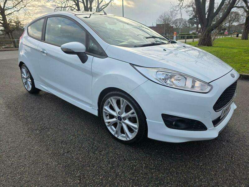 A 2016 FORD FIESTA 1.0T EcoBoost Zetec S Euro 6 (s/s) 3dr A 2016 FORD FIESTA 1.0T EcoBoost Zetec S Euro 6 (s/s) 3dr
