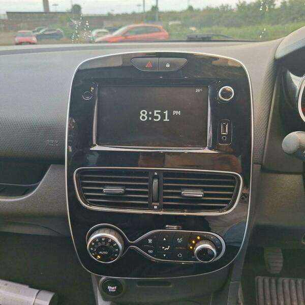 2019 RENAULT CLIO 2019 RENAULT CLIO
