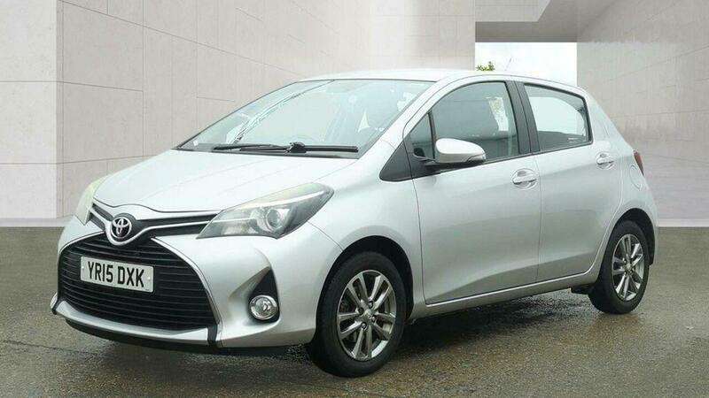 A 2015 TOYOTA YARIS 1.33 Dual VVT-i Icon Euro 5 5dr Euro 5 A 2015 TOYOTA YARIS 1.33 Dual VVT-i Icon Euro 5 5dr Euro 5