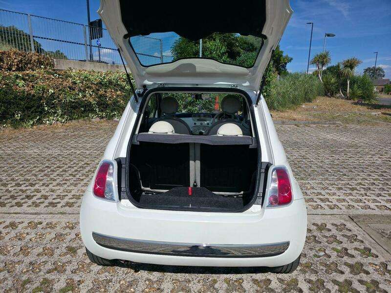 2011 FIAT 500 2011 FIAT 500
