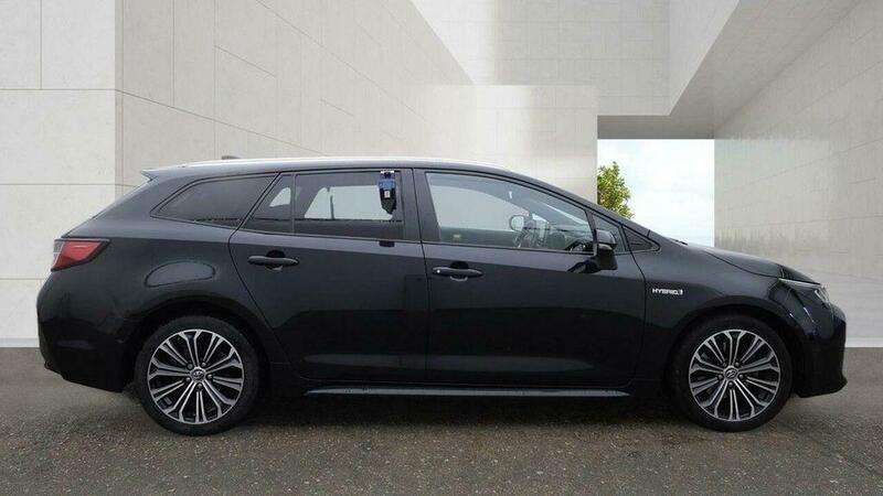 A 2019 TOYOTA COROLLA 2.0 VVT-h Design Touring Sports CVT Euro 6 (s/s) 5dr A 2019 TOYOTA COROLLA 2.0 VVT-h Design Touring Sports CVT Euro 6 (s/s) 5dr