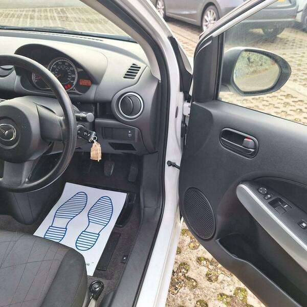 2013 MAZDA MAZDA2 2013 MAZDA MAZDA2