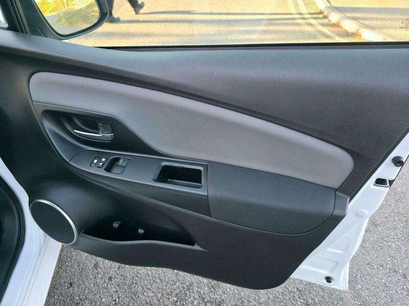 2015 TOYOTA YARIS 2015 TOYOTA YARIS