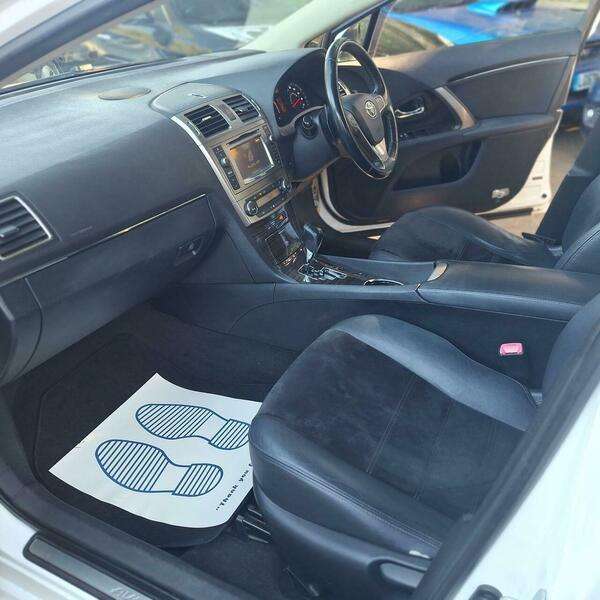 2013 TOYOTA AVENSIS 2013 TOYOTA AVENSIS