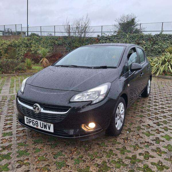 A 2018 VAUXHALL CORSA 1.4i ecoTEC Design Euro 6 5dr A 2018 VAUXHALL CORSA 1.4i ecoTEC Design Euro 6 5dr