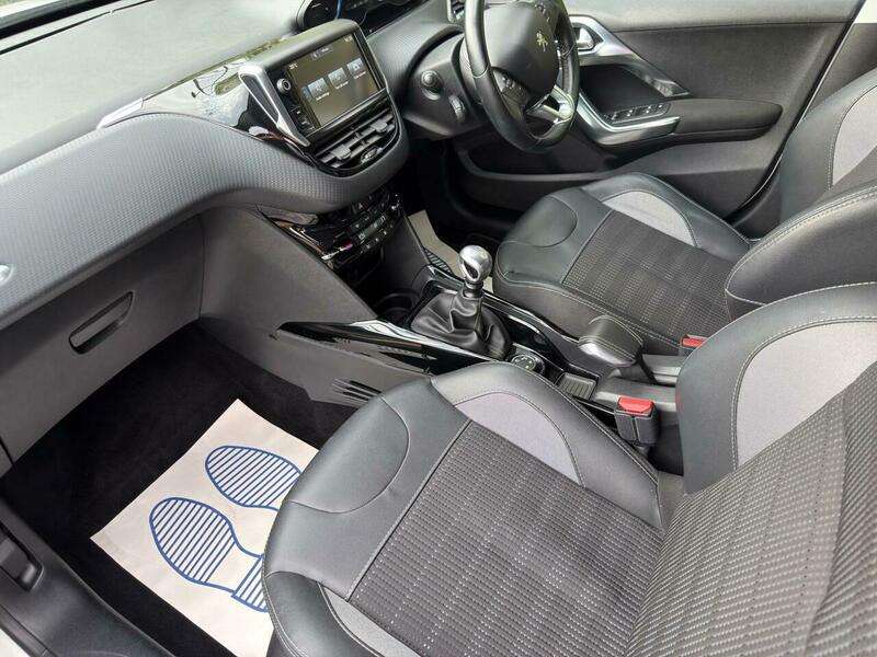 2016 PEUGEOT 2008 2016 PEUGEOT 2008