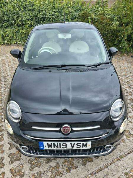 A 2019 FIAT 500 1.2 Lounge Euro 6 (s/s) 3dr A 2019 FIAT 500 1.2 Lounge Euro 6 (s/s) 3dr