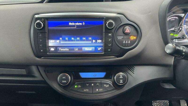 2015 TOYOTA YARIS 2015 TOYOTA YARIS