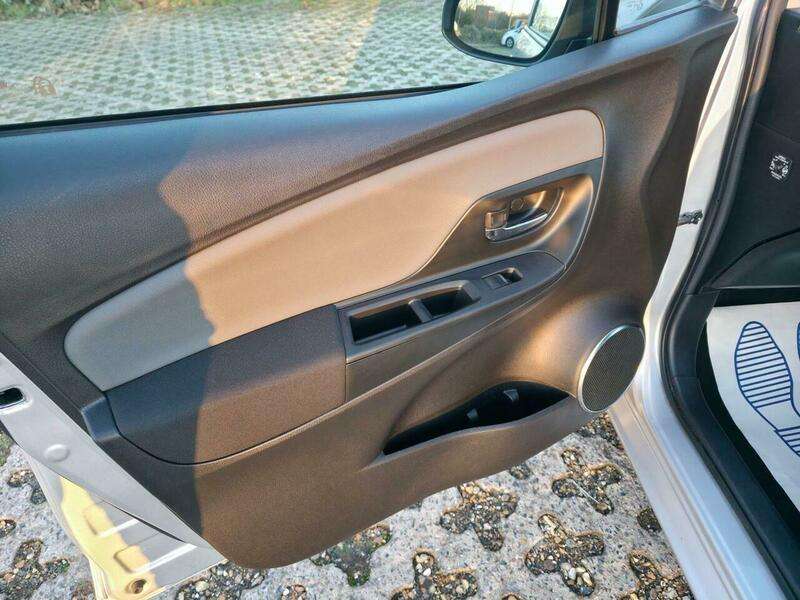 2016 TOYOTA YARIS 2016 TOYOTA YARIS