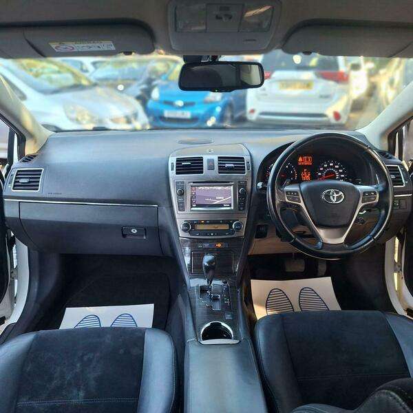 2013 TOYOTA AVENSIS 2013 TOYOTA AVENSIS