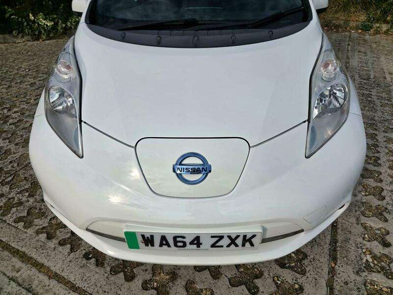 A 2014 NISSAN LEAF 24kWh Acenta Auto 5dr A 2014 NISSAN LEAF 24kWh Acenta Auto 5dr