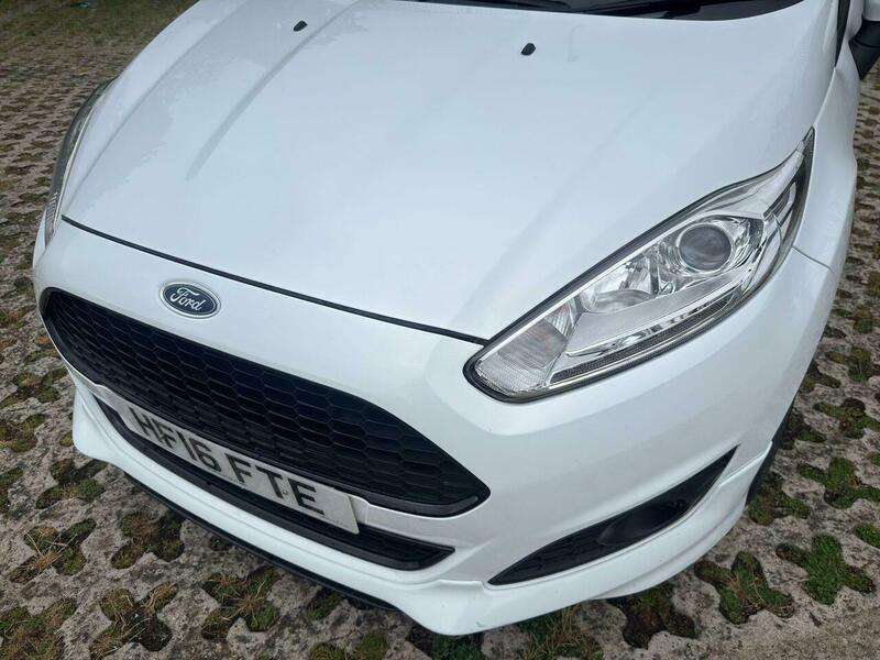 A 2016 FORD FIESTA 1.0T EcoBoost Zetec S Euro 6 (s/s) 3dr A 2016 FORD FIESTA 1.0T EcoBoost Zetec S Euro 6 (s/s) 3dr