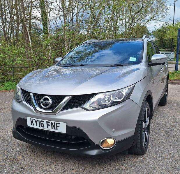 A 2016 NISSAN QASHQAI 1.6 dCi n-tec+ XTRON 2WD Euro 6 (s/s) 5dr A 2016 NISSAN QASHQAI 1.6 dCi n-tec+ XTRON 2WD Euro 6 (s/s) 5dr