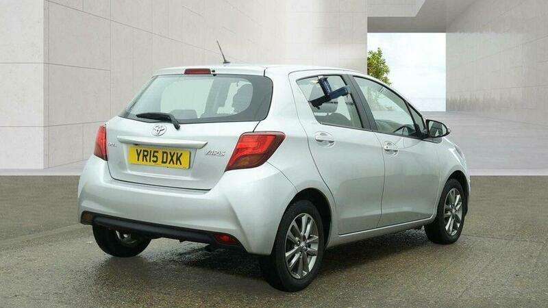 2015 TOYOTA YARIS 2015 TOYOTA YARIS