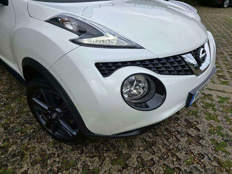 A 2015 NISSAN JUKE 1.6 Tekna XTRON Euro 6 5dr A 2015 NISSAN JUKE 1.6 Tekna XTRON Euro 6 5dr