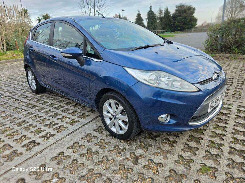 A 2009 FORD FIESTA 1.4 Zetec 5dr A 2009 FORD FIESTA 1.4 Zetec 5dr