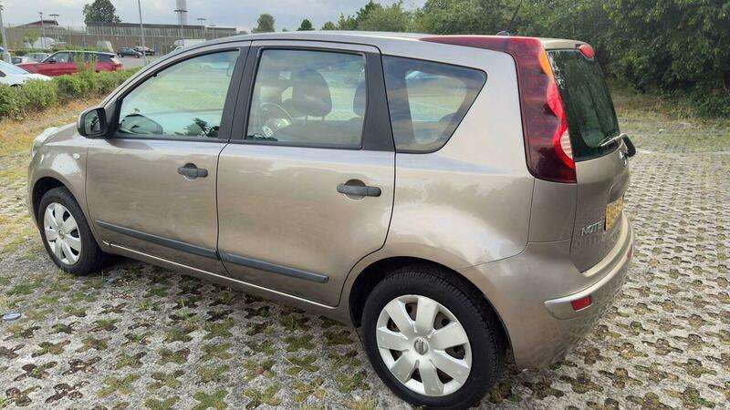 A 2009 NISSAN NOTE 1.6 16V Visia Auto Euro 4 5dr A 2009 NISSAN NOTE 1.6 16V Visia Auto Euro 4 5dr