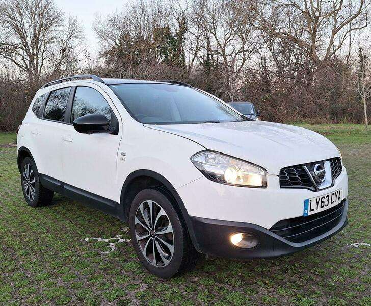 A 2014 NISSAN QASHQAI+2 1.6 360 2WD Euro 5 5dr A 2014 NISSAN QASHQAI+2 1.6 360 2WD Euro 5 5dr