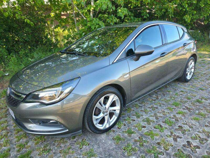 A 2016 VAUXHALL ASTRA 1.4i Turbo SRi Nav Euro 6 5dr A 2016 VAUXHALL ASTRA 1.4i Turbo SRi Nav Euro 6 5dr