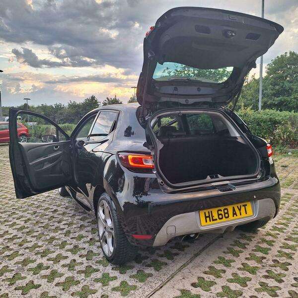 2019 RENAULT CLIO 2019 RENAULT CLIO