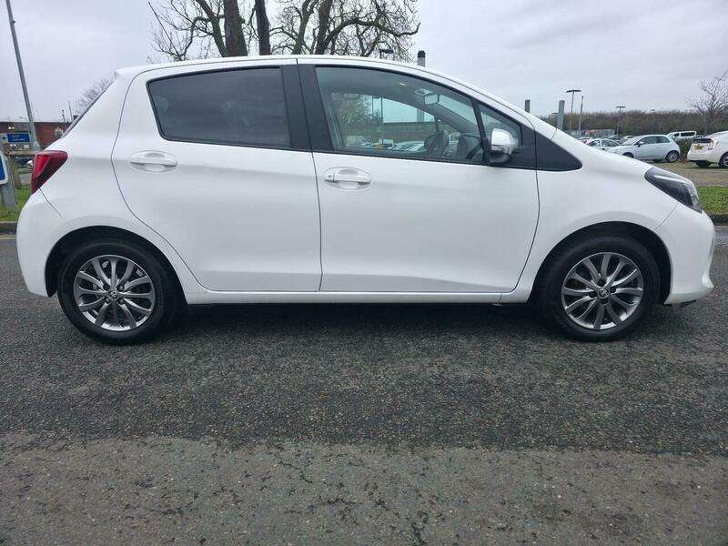 2016 TOYOTA YARIS 2016 TOYOTA YARIS