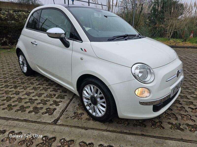 A 2014 FIAT 500 1.2 Lounge Euro 6 (s/s) 3dr A 2014 FIAT 500 1.2 Lounge Euro 6 (s/s) 3dr
