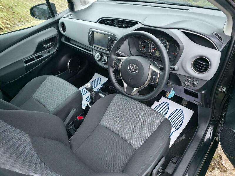 2014 TOYOTA YARIS 2014 TOYOTA YARIS