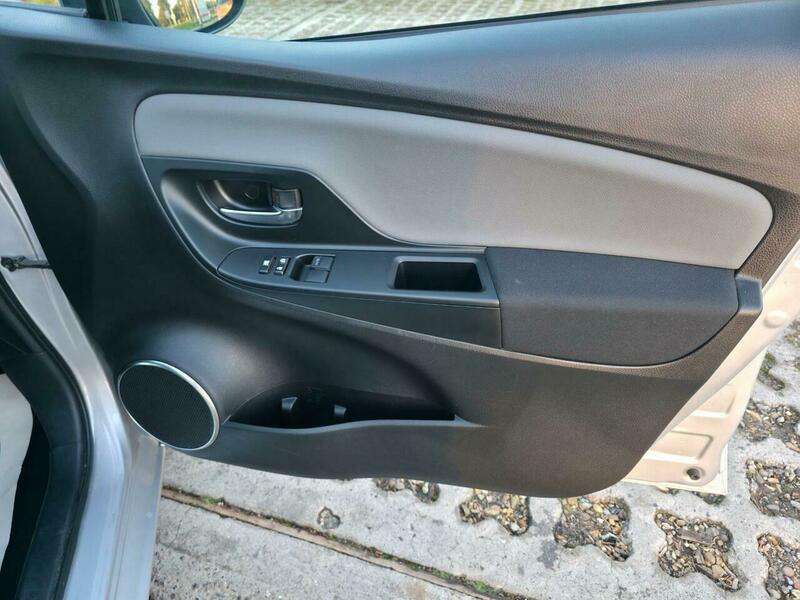 2016 TOYOTA YARIS 2016 TOYOTA YARIS