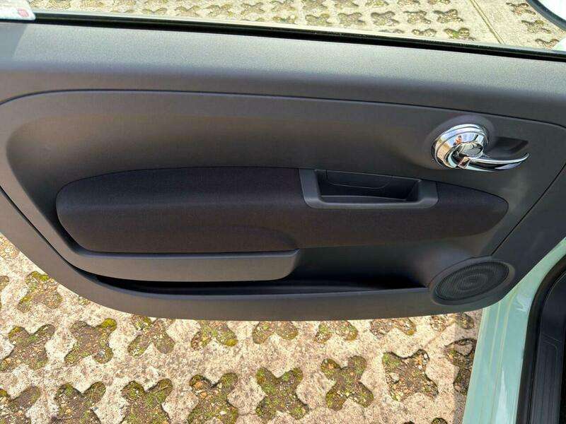 2017 FIAT 500 2017 FIAT 500