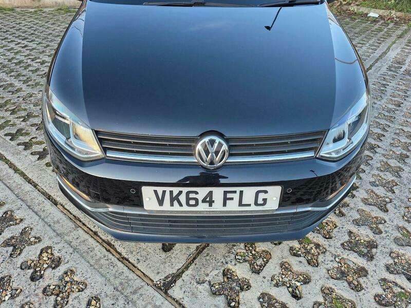 A 2014 VOLKSWAGEN POLO 1.2 TSI BlueMotion Tech SEL Euro 6 (s/s) 5dr A 2014 VOLKSWAGEN POLO 1.2 TSI BlueMotion Tech SEL Euro 6 (s/s) 5dr