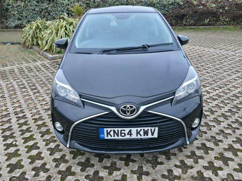 A 2014 TOYOTA YARIS 1.33 Dual VVT-i Icon Euro 5 5dr Euro 5 A 2014 TOYOTA YARIS 1.33 Dual VVT-i Icon Euro 5 5dr Euro 5