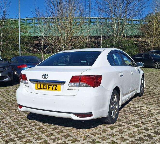 2013 TOYOTA AVENSIS 2013 TOYOTA AVENSIS