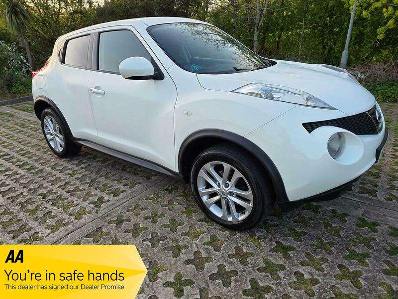 A 2011 NISSAN JUKE 1.6 Acenta Euro 5 5dr A 2011 NISSAN JUKE 1.6 Acenta Euro 5 5dr