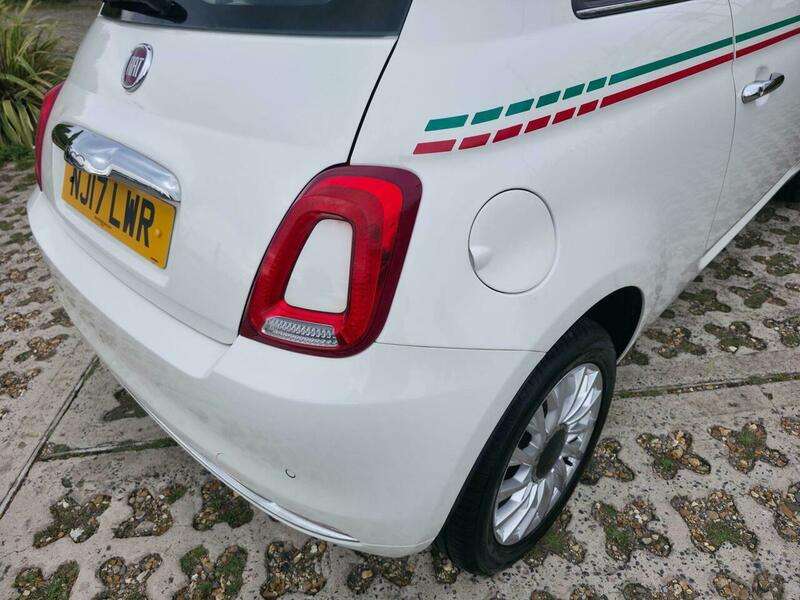 2017 FIAT 500 2017 FIAT 500