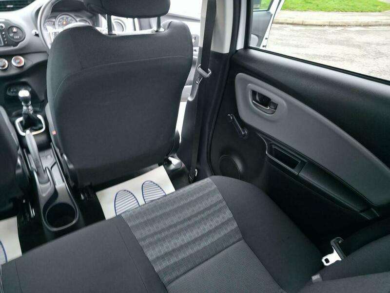 2016 TOYOTA YARIS 2016 TOYOTA YARIS