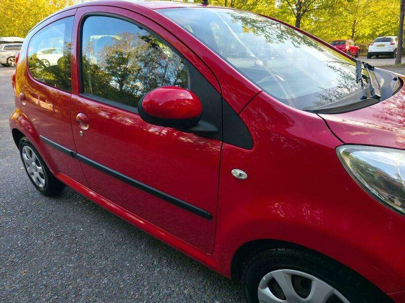 2010 PEUGEOT 107 2010 PEUGEOT 107