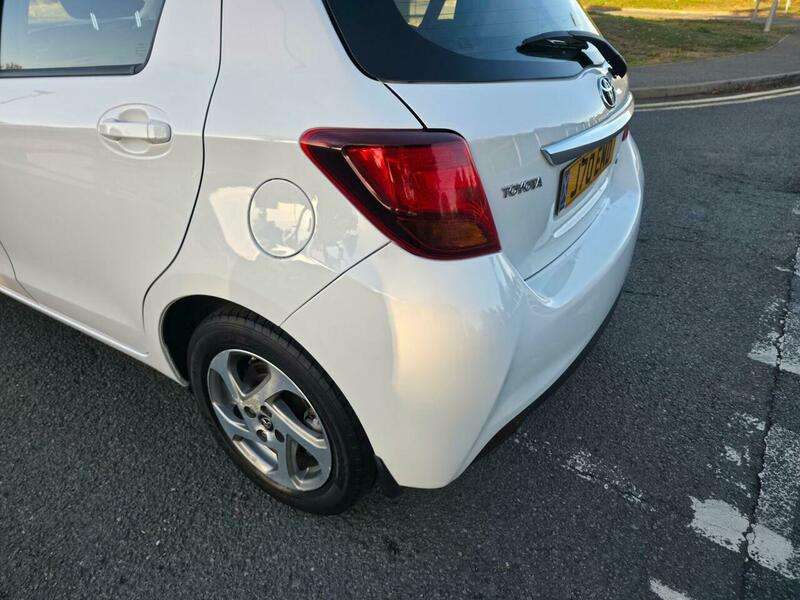 2015 TOYOTA YARIS 2015 TOYOTA YARIS