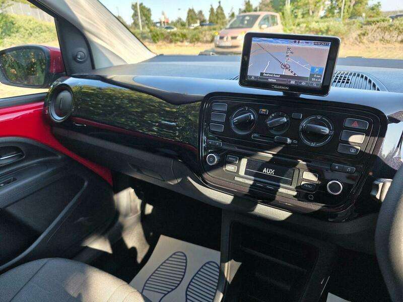 2015 VOLKSWAGEN UP 2015 VOLKSWAGEN UP