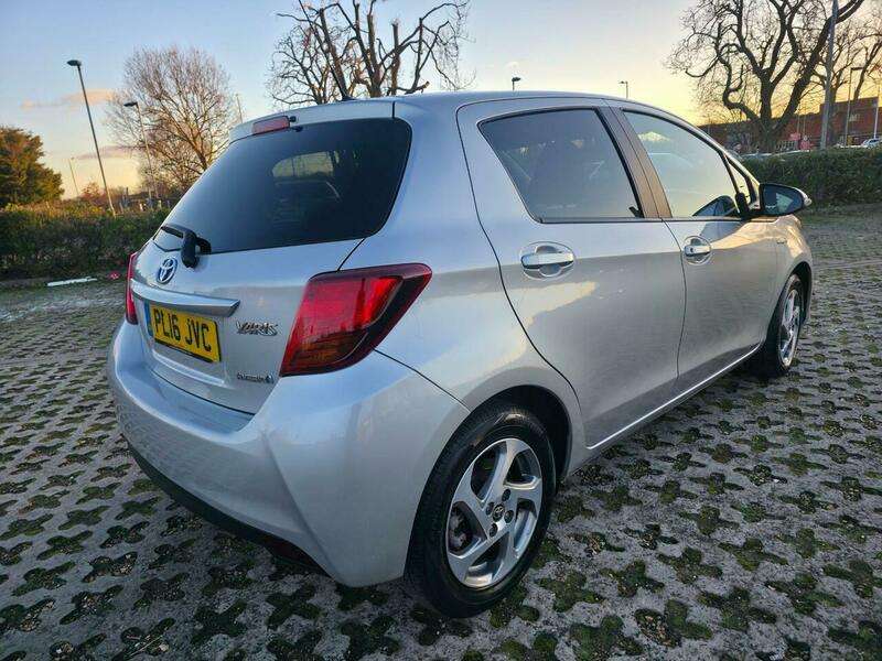 2016 TOYOTA YARIS 2016 TOYOTA YARIS