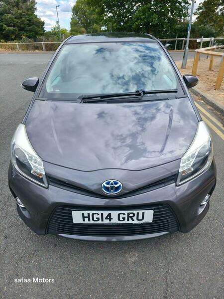 A 2014 TOYOTA YARIS 1.5 VVT-h Trend CVT Euro 5 5dr A 2014 TOYOTA YARIS 1.5 VVT-h Trend CVT Euro 5 5dr