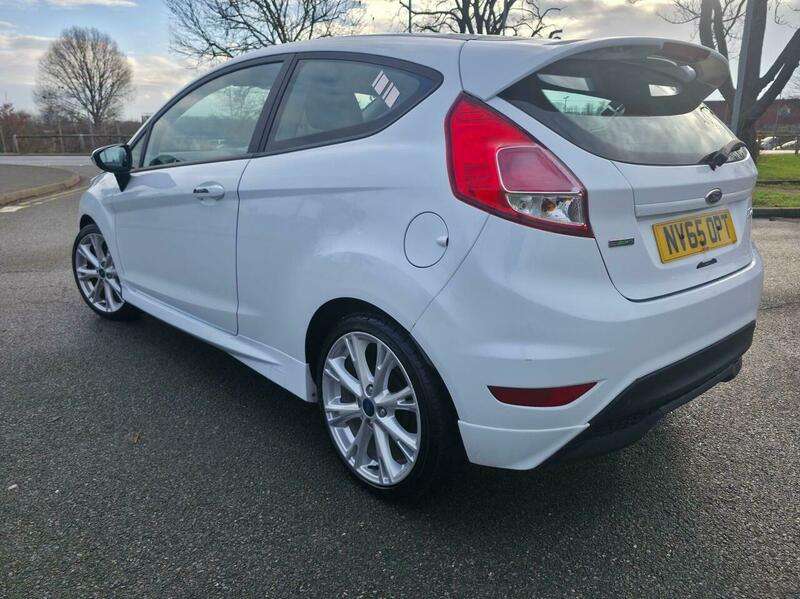 A 2016 FORD FIESTA 1.0T EcoBoost Zetec S Euro 6 (s/s) 3dr A 2016 FORD FIESTA 1.0T EcoBoost Zetec S Euro 6 (s/s) 3dr