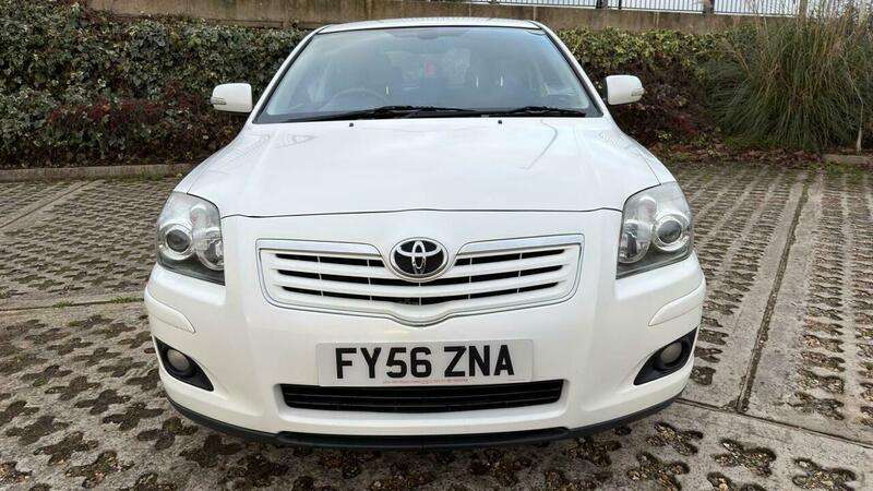 A 2006 TOYOTA AVENSIS 1.8 VVT-i T3-X 5dr A 2006 TOYOTA AVENSIS 1.8 VVT-i T3-X 5dr
