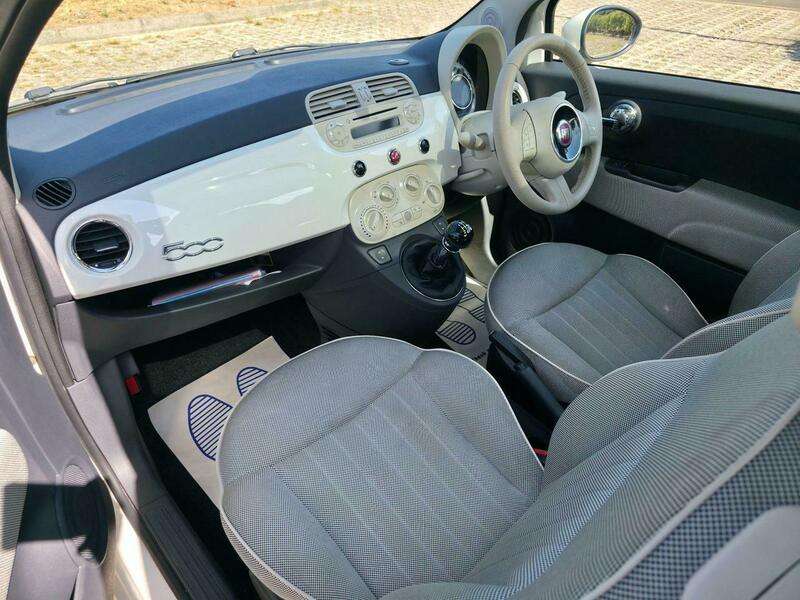 2011 FIAT 500 2011 FIAT 500